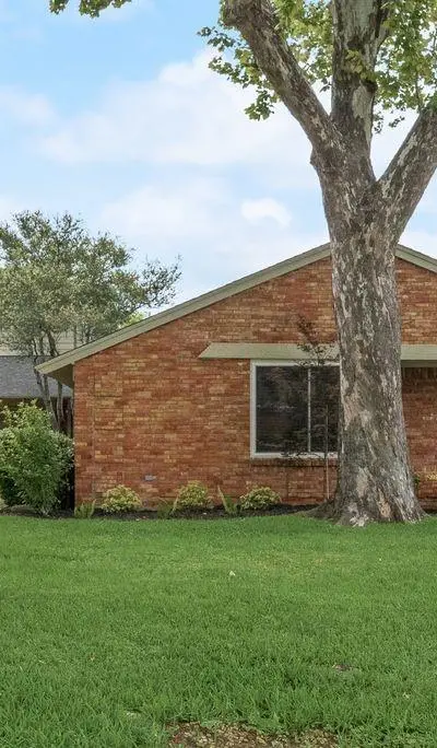 9620 Lynbrook Drive, Dallas TX 75238