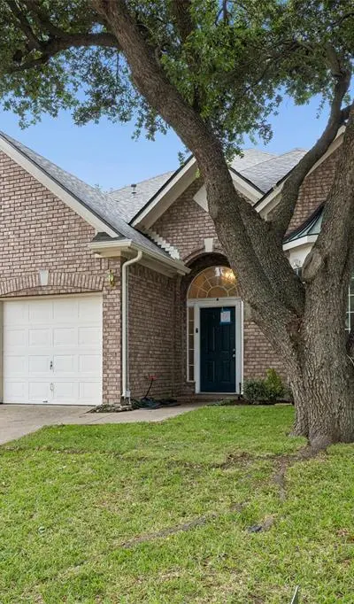 3768 Lakeway Court, Addison TX 75001 - Photo 2