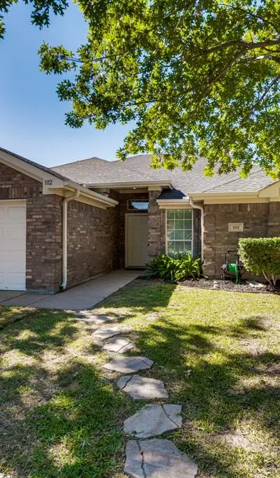 102 Canyon Court, Waxahachie TX 75167 - Photo 2