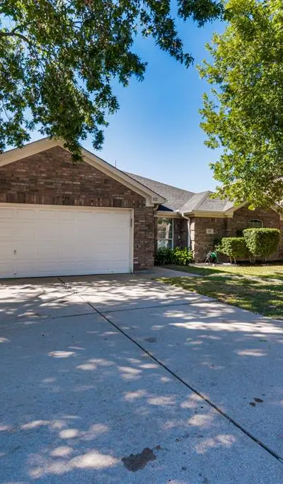 102 Canyon Court, Waxahachie TX 75167 - Photo 3