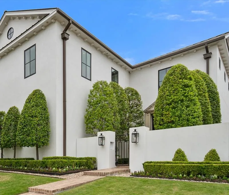 3824 Bishops Flower Road, Fort Worth TX 76109