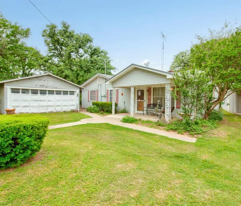 511 Old Center Church Road, Whitesboro TX 76273