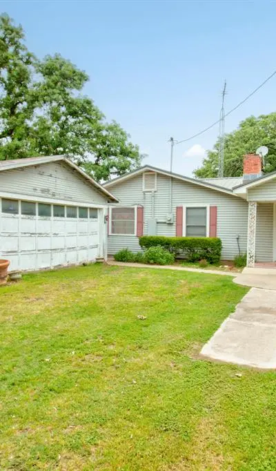 511 Old Center Church Road, Whitesboro TX 76273 - Photo 4