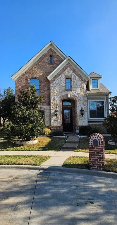 9208 Dillon Trail, Irving TX 75063 - Photo 3