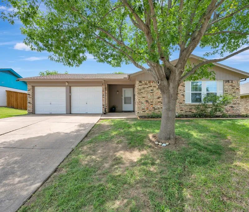 6320 Melinda Drive, Watauga TX 76148