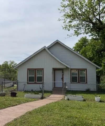 1400 W Chestnut, Denison TX 75021