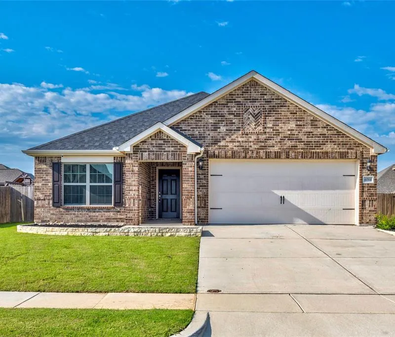 4014 Lakeview Drive, Sanger TX 76266