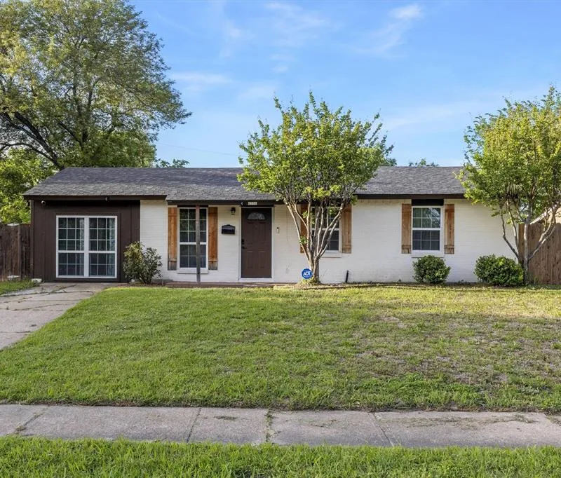 6331 Fenway Street, Dallas TX 75217