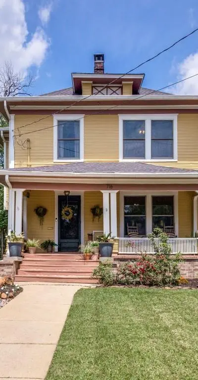 716 W Oak Street, Denton TX 76201