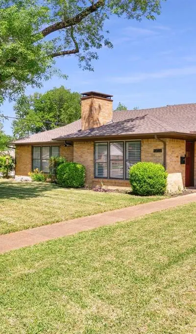 2949 Maydelle Lane, Farmers Branch TX 75234