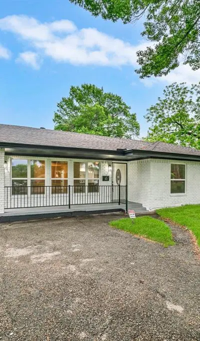 831 Glen Arbor Drive, Dallas TX 75241 - Photo 2