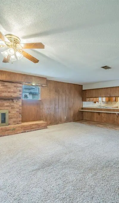 806 E Coral Way, Grand Prairie TX 75051 - Photo 3