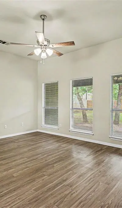 717 Oak Park Drive, Azle TX 76020 - Photo 4