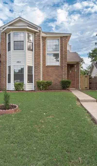 4911 Clover Haven Street, Dallas TX 75227 - Photo 2