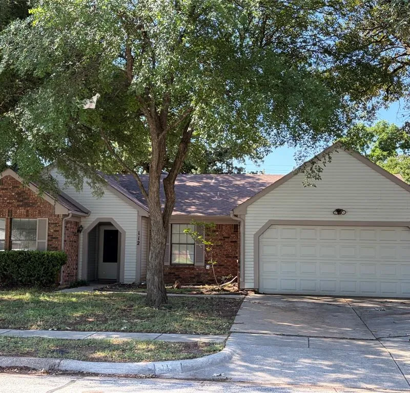 112 Cinnamon Lane, Euless TX 76039