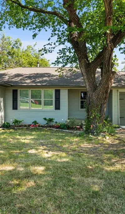 612 E 8th Street, Kemp TX 75143