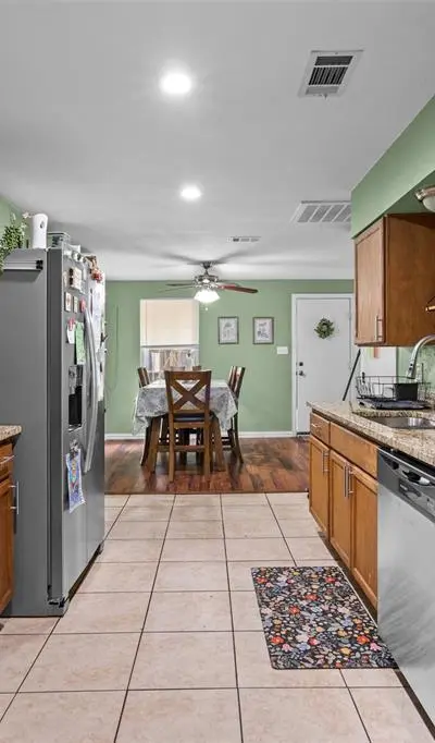 2539 Sharon Street, Dallas TX 75211 - Photo 4