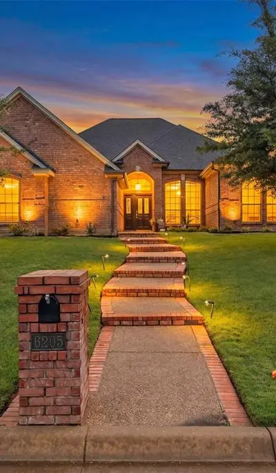 6205 Skylark Circle, North Richland Hills TX 76180