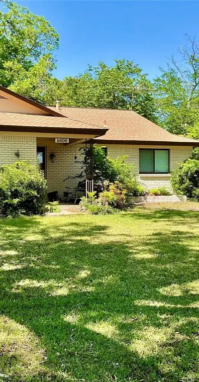 8600 Twilight Drive W, Benbrook TX 76116