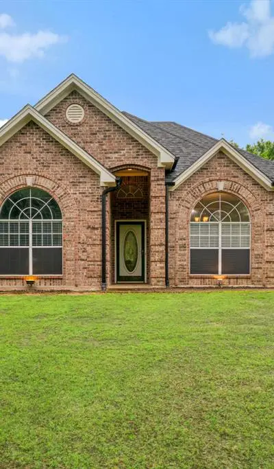 2735 Meadow Lane, Reno TX 75462