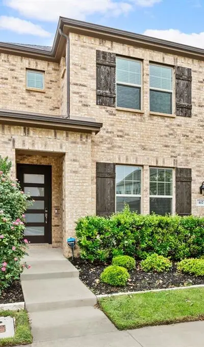 612 Courtyard Lane, Irving TX 75039 - Photo 3