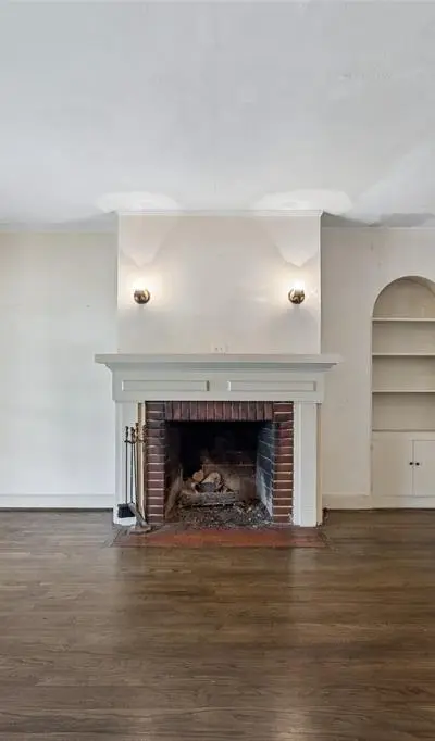106 N Briscoe Boulevard, Dallas TX 75211