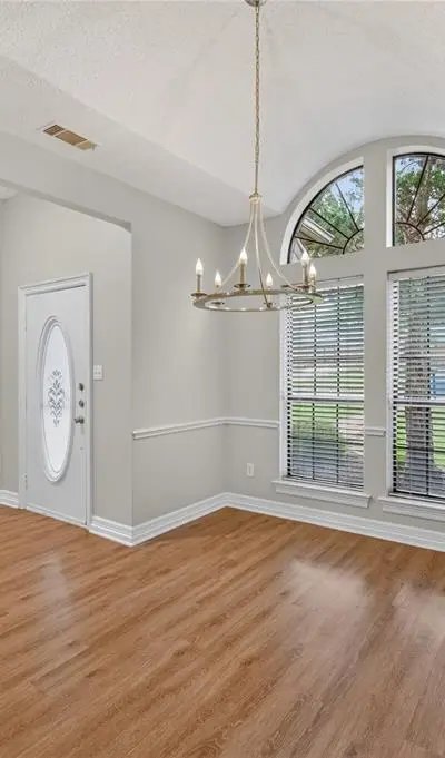 605 Meadowcrest Drive, Highland Village TX 75077 - Photo 5