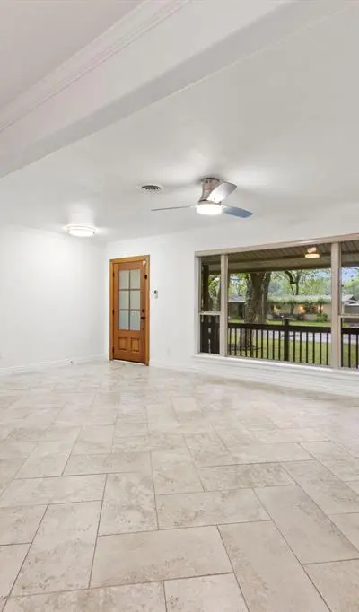 819 Del Mar Lane, Arlington TX 76012 - Photo 3