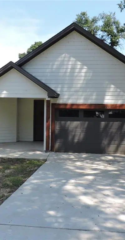 210 Holiday Drive, Gun Barrel City TX 75156