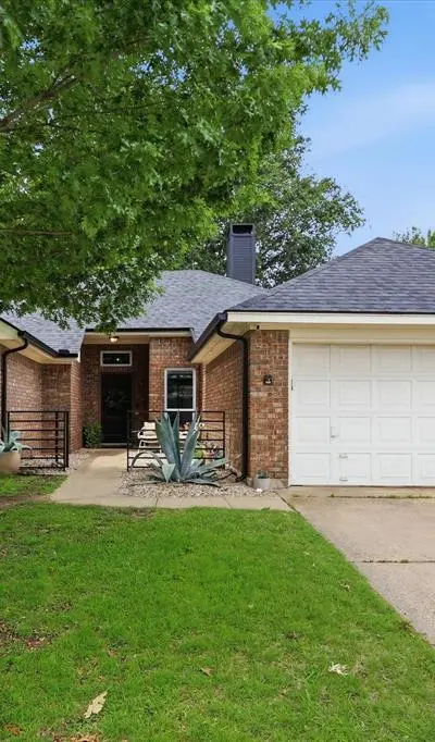 7013 Bernadine Drive, Watauga TX 76148 - Photo 2