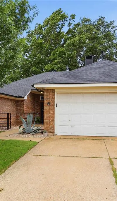 7013 Bernadine Drive, Watauga TX 76148 - Photo 3