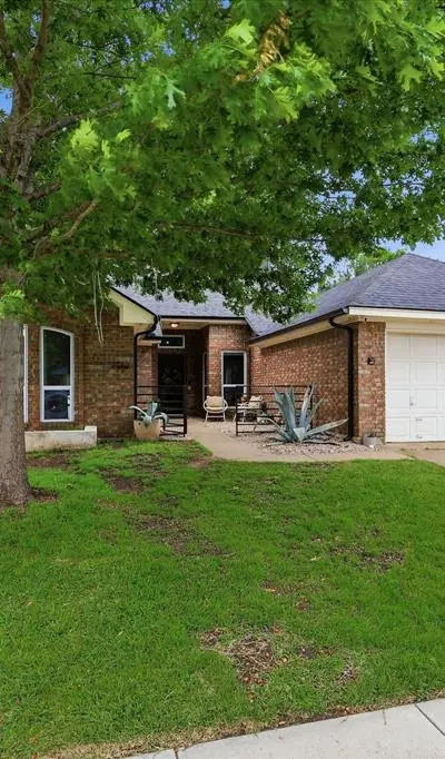 7013 Bernadine Drive, Watauga TX 76148 - Photo 5