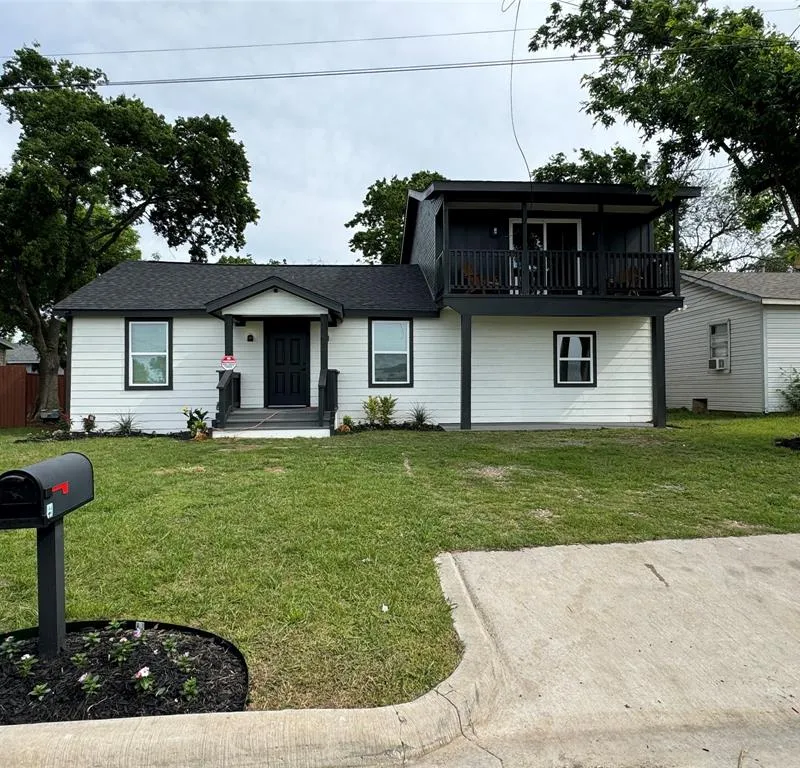 513 W South Street, Whitesboro TX 76273