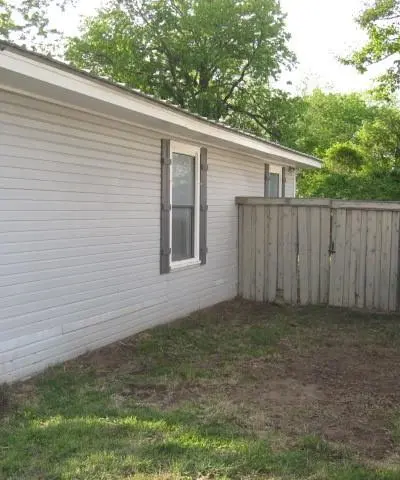 400 William Street, Pottsboro TX 75076 - Photo 2