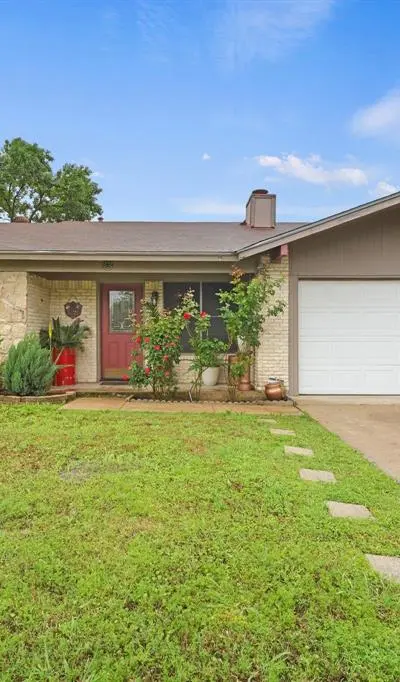 14813 Oakwood Lane, Balch Springs TX 75180
