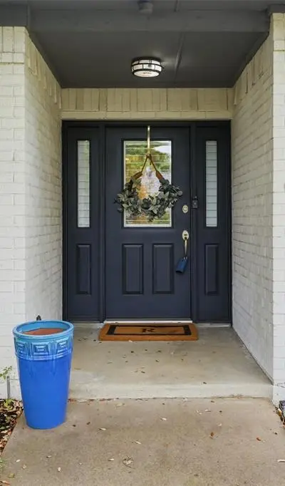 5744 Ledgestone Drive, Fort Worth TX 76132 - Photo 2