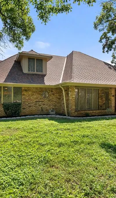 1801 High Vista Court, Fort Worth TX 76112 - Photo 3