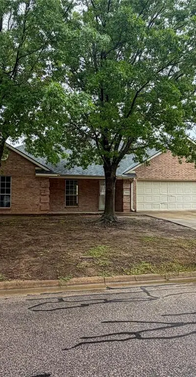 2204 N Village Drive, Bonham TX 75418