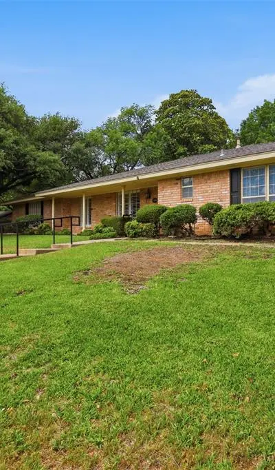5208 Westhaven Drive, Fort Worth TX 76132 - Photo 2