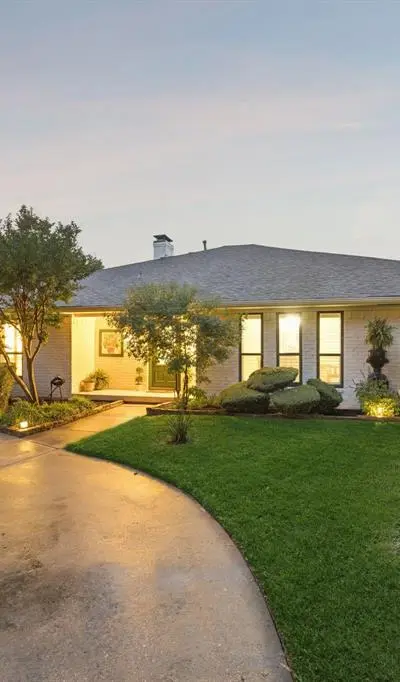 8721 Lacrosse Drive, Dallas TX 75231