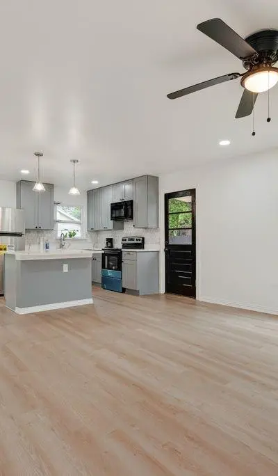 8736 Comer Drive, Dallas TX 75217 - Photo 5