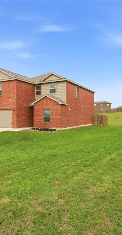 104 Saloon Cove W, Newark TX 76071 - Photo 3