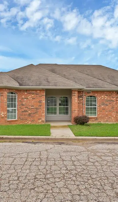 432 Lake Highland Drive, Lake Dallas TX 75065