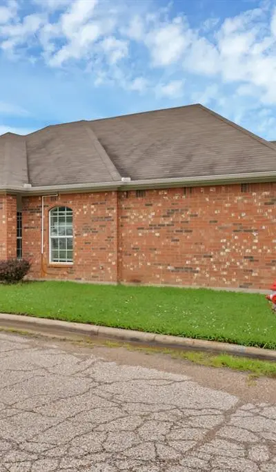 432 Lake Highland Drive, Lake Dallas TX 75065 - Photo 2