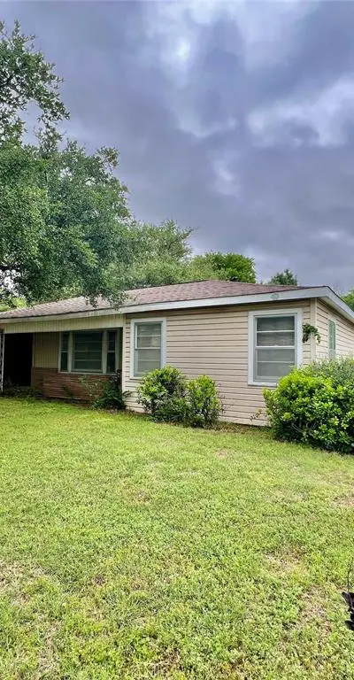 1314 W Water Street, Weatherford TX 76086 - Photo 4