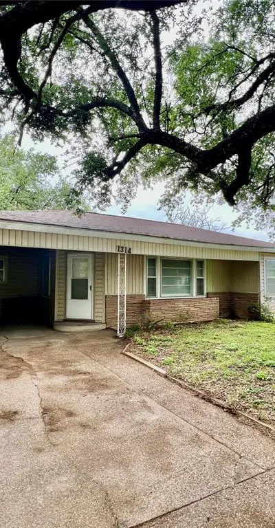 1314 W Water Street, Weatherford TX 76086 - Photo 5