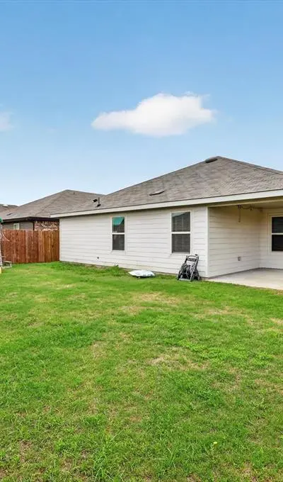 2812 Royal, Denton TX 76209 - Photo 3