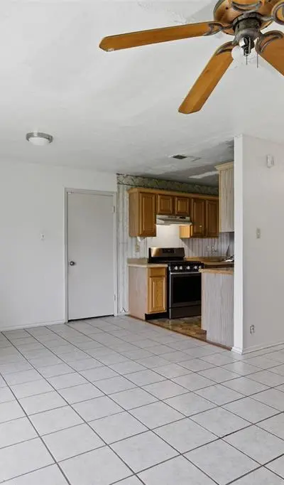 6435 Moonhill Drive, Dallas TX 75241 - Photo 4