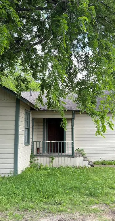 212 E 8th Street, Ferris TX 75125