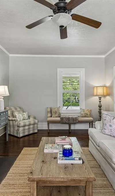 902 N Edgefield Avenue, Dallas TX 75208 - Photo 5